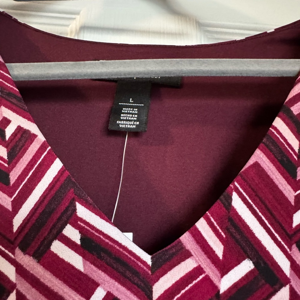 White House Black Market Geometric Pink and Black Blouse - Picture 3 of 3